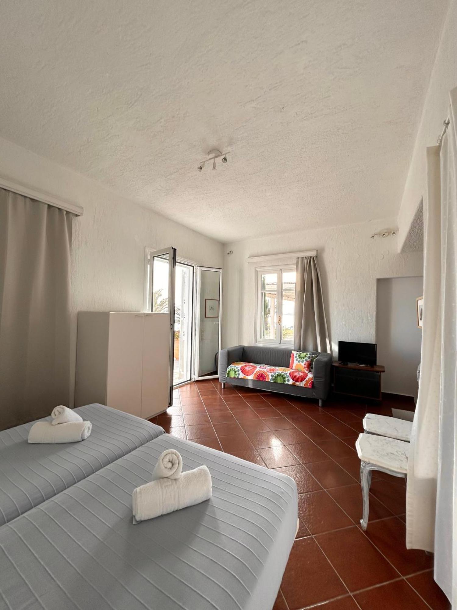 Fos Apartments Mykonos Agios Ioannis Diakoftis Номер фото